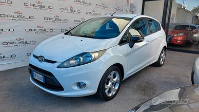 Ford Fiesta 1.4 16V 5p GPL Titanium