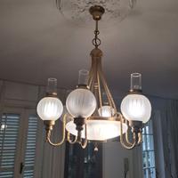 Lampadario in ottone e vetro