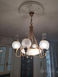 Lampadario in ottone e vetro