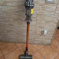 Dyson v10 super accessoriata 