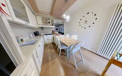 APPARTAMENTO DI 100MQ CON GARAGE E SOFFITTA