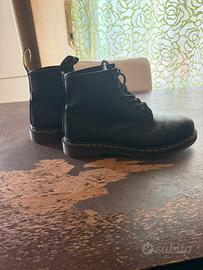 DR MARTENS STIVALI STRINGATI 1460 IN PELLE SMOOTH
