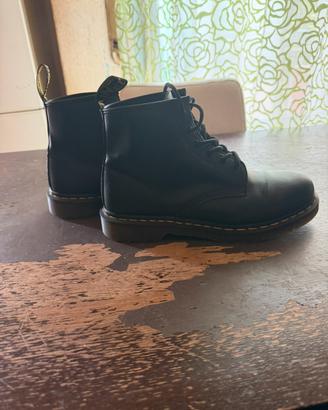 DR MARTENS STIVALI STRINGATI 1460 IN PELLE SMOOTH