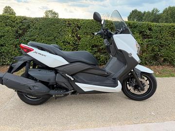Yamaha X-MAX 400