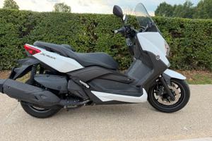 Yamaha X-MAX 400