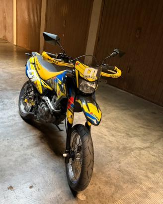 Suzuki DR125SM