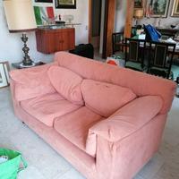 Divano rosa vintage