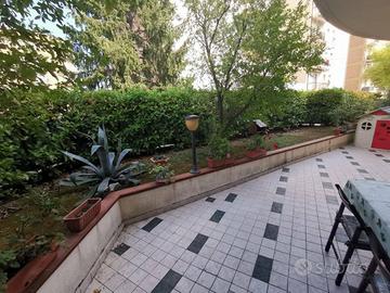 Pantano indipendente 4 locali 200 mq. con giardino