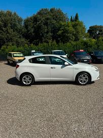 Alfa Romeo Giulietta 1.6 JTDm-2 105 CV Exclusive