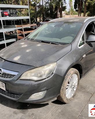 OPEL ASTRA J SPORTS TOURER P10 2.0 CDTI -Ricambi