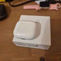 Apple AirPods 4 ANC