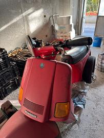 Vespa cosa 200