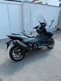 Yamaha  Tmax 560 anno  2025