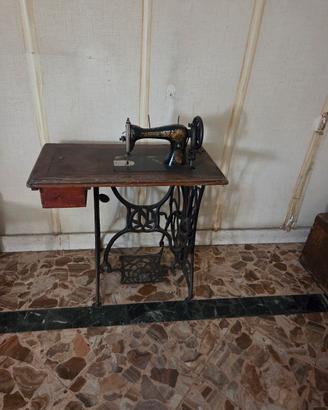 macchina da cucire vintage