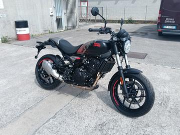 Royal Enfield Guerrilla 450