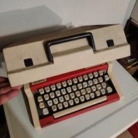 macchina da scrivere vintage 