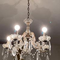 lampadario con gocce in vetro/cristallo