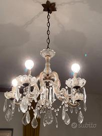 lampadario con gocce in vetro/cristallo