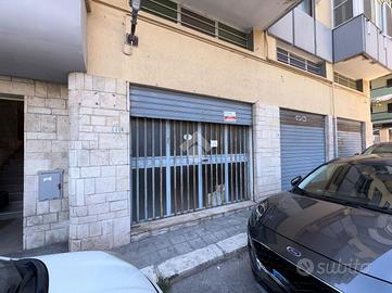 NEGOZIO A BRINDISI