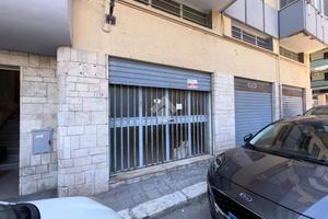 NEGOZIO A BRINDISI