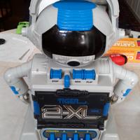 Robot 2‑XL GIG Tiger Electronics (1992)