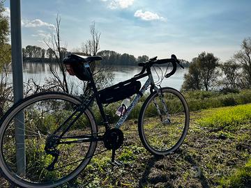 Gravel bike