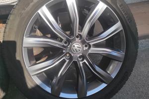 gomme estive con cerchi in lega 
