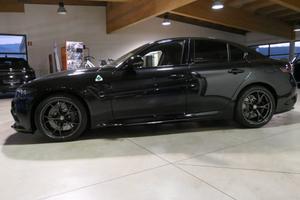 ALFA ROMEO Giulia 2.9 V6 Bi-Turbo AT8 Quadrifogl