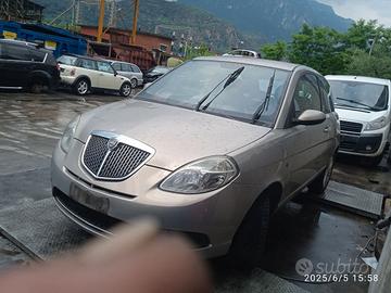 LANCIA YPSILON 1.4 B  2009 350A1000 PER RICAMBI