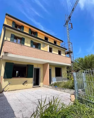 Villetta a schiera di 123 m² con più di 5 locali a