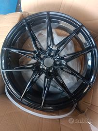 Cerchi 19, canale j8,5 mozzo 5x108