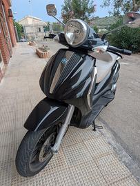 Beverly 400
