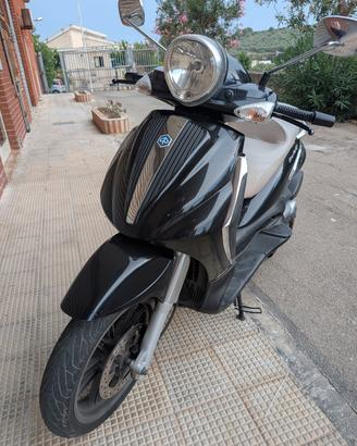 Beverly 400