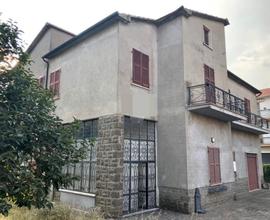 Villa indipendente con giardino