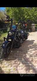 HARLEY DAVIDSON ROAD KING SPECIAL 
