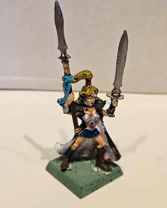 Ancella della Regina Eterna Alti Elfi Warhammer