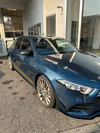 Mercedes classe A35 AMG.