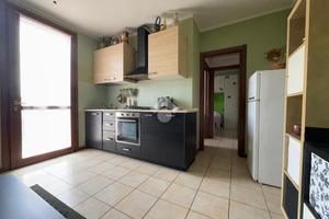 2 LOCALI A IZANO