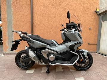 Honda X-ADV 750 - 2021 con accessori