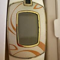 Samsung SGH-E500 Versus.