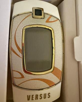 Samsung SGH-E500 Versus.