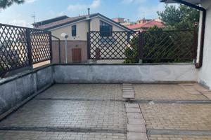 Appartamento in villa in viua angelini con terrazz