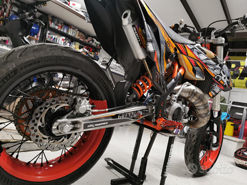 Ktm 125 Exc targato con kit motard