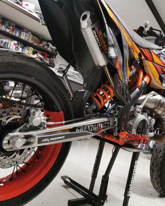 Ktm 125 Exc targato con kit motard