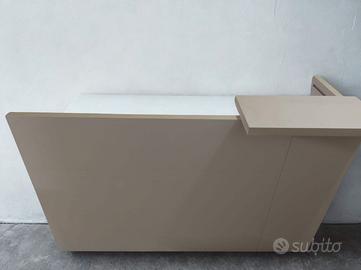 Scrivania con bancone per ufficio