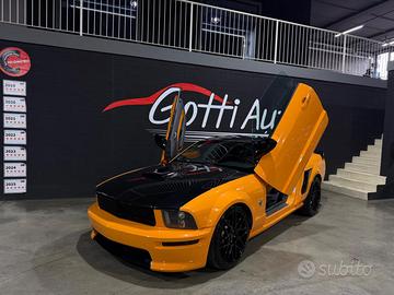 FORD Mustang CUSTOMIZZATA PORTIERI ALI DI GABBIA