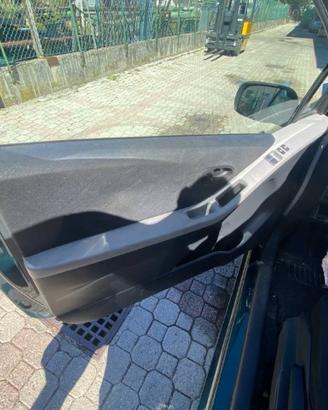 PANNELLI ANTERIORI PER TOYOTA YARIS XP90 2008