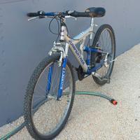 bici da mountain bike 