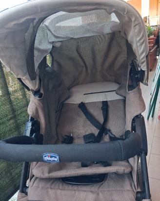 passeggino robusto  fino a 22kg   in buone c