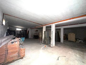 DEPOSITO 180MQ Pressi Madonna delle Grazie FL335